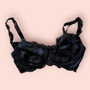 Vintage Y2K Victoria’s Secret Blue and Black Bra